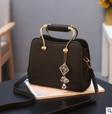 new fashion Korean version of the ladies handbag small bag female shoulder diagonal package