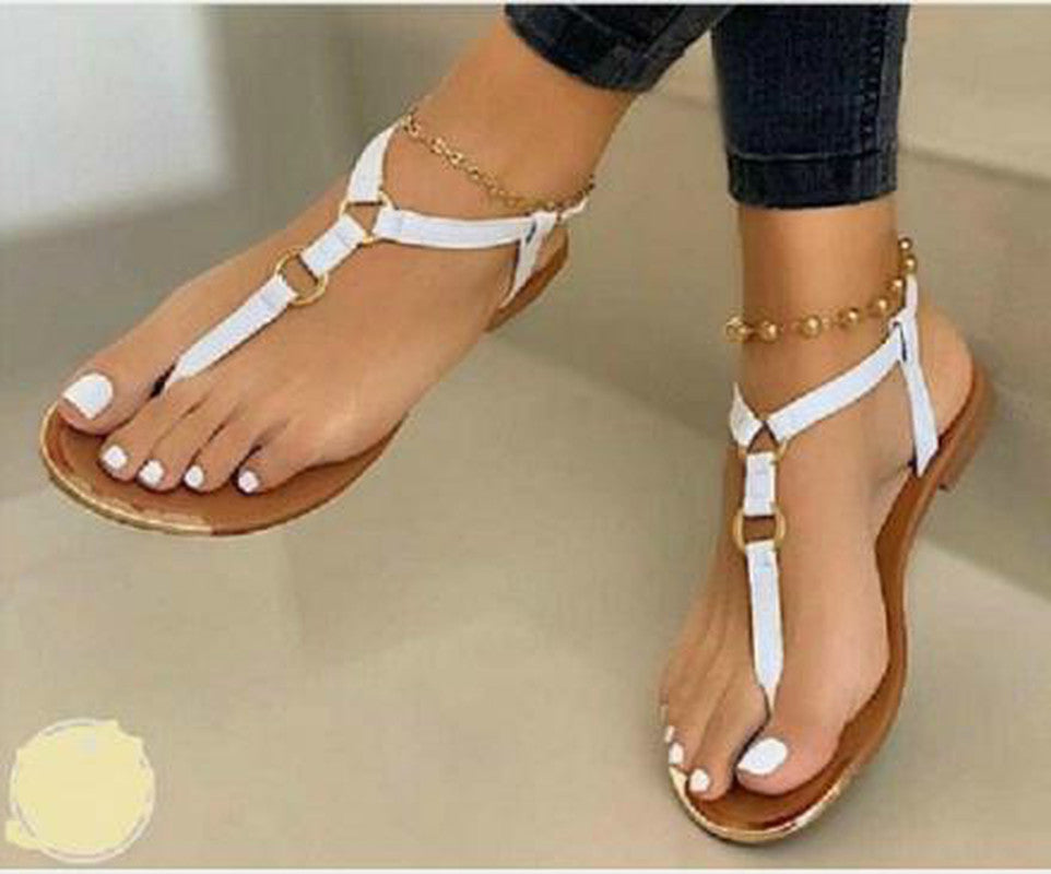 Toe flat sandals