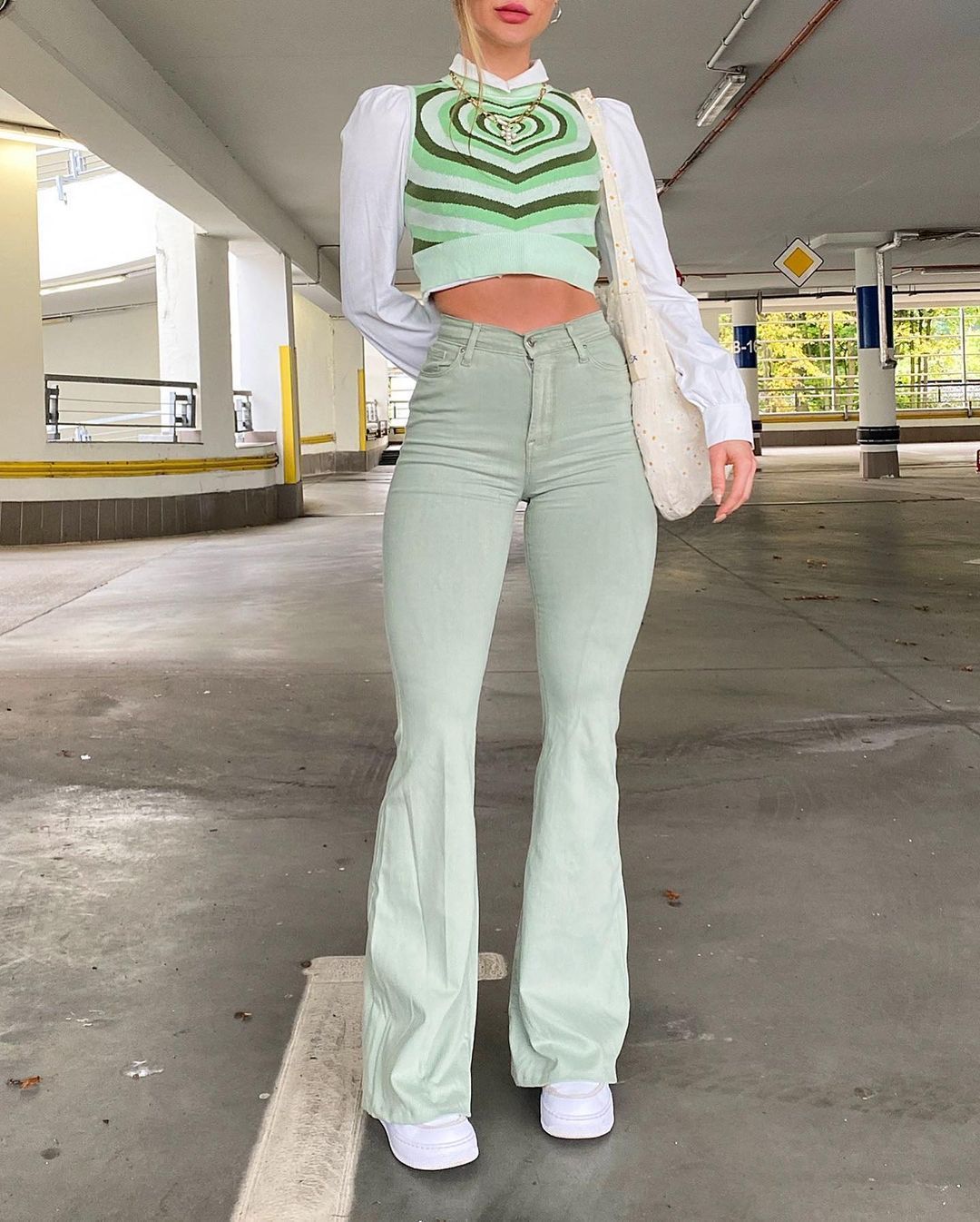 Women's Simple Green Flared Slim Trousers